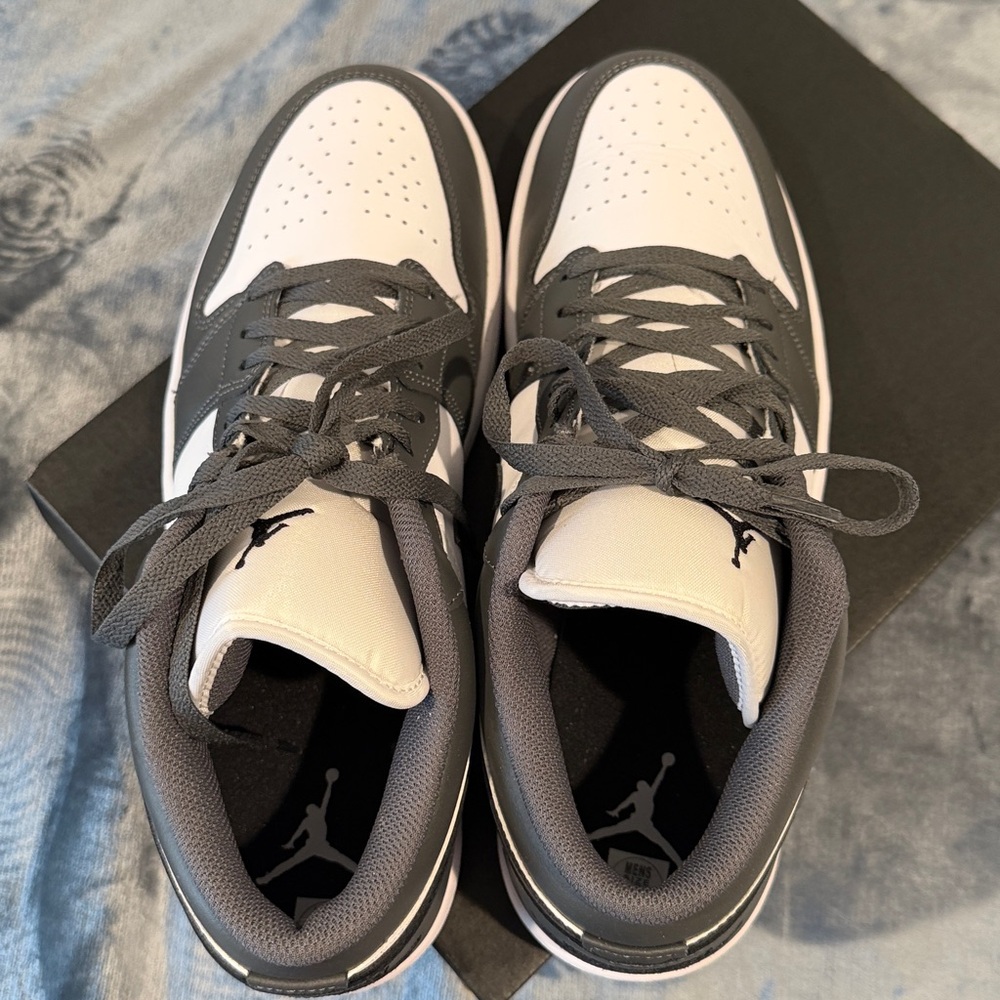 Nike Air Jordan 1 Low Sneakers 553558-152 - Men’s 12.5 - Picture 2 of 5